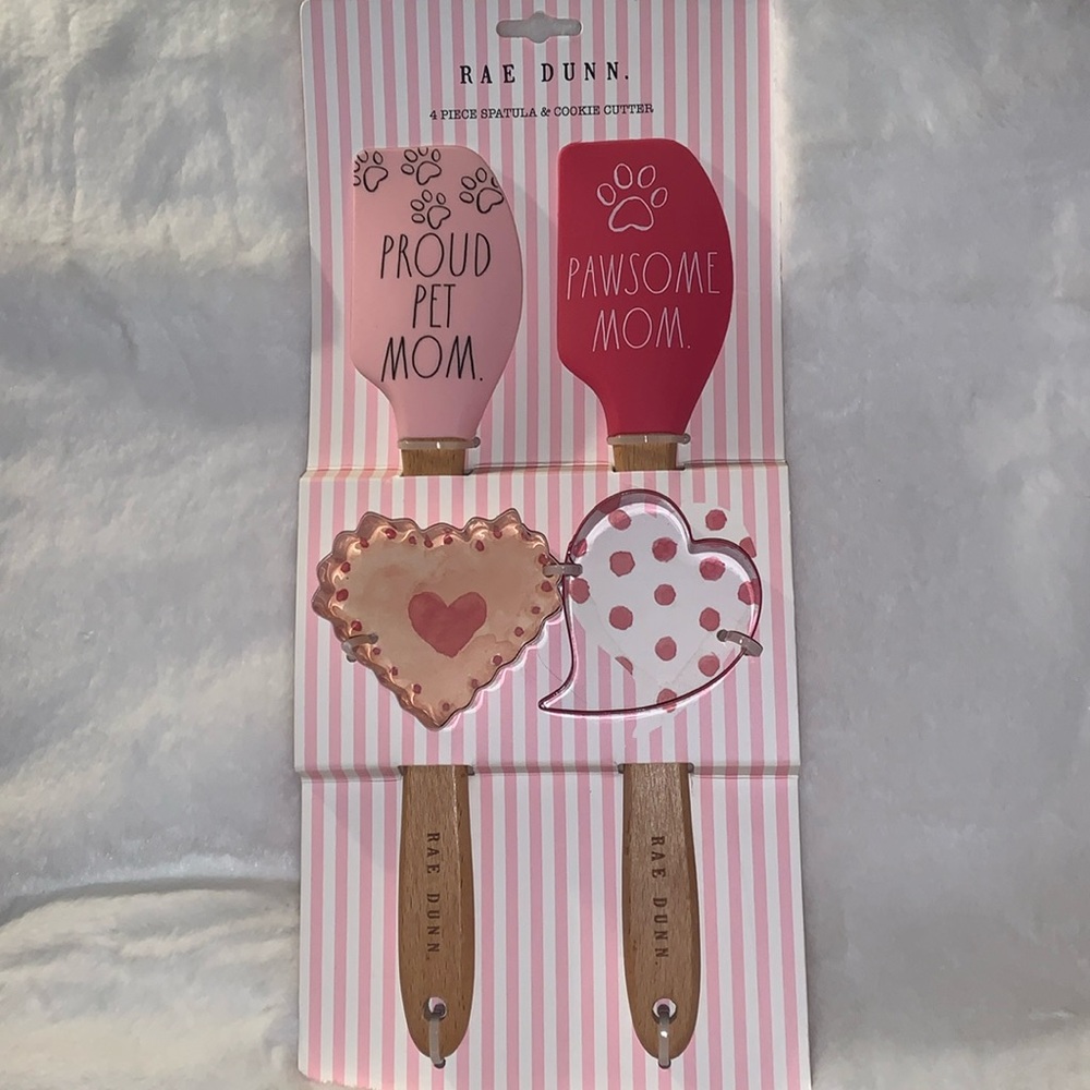 🎄🧑‍🎄 RAE DUNN Pet Mom 4 Piece Spatula and Cookie Cutter Set NWT